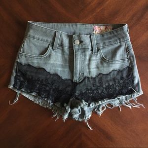 Shorts by siwy